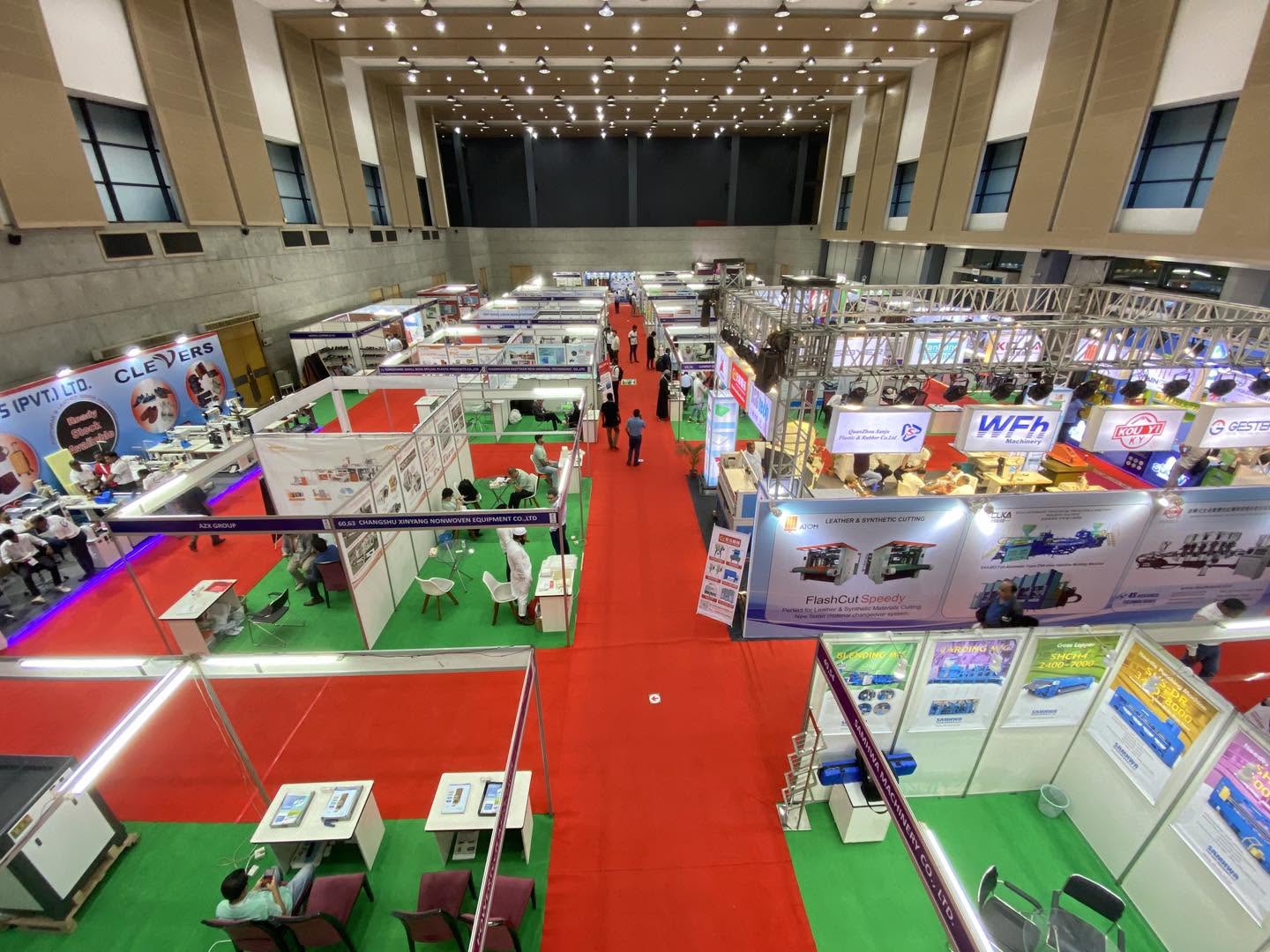 Machinery and nonwoven technology on display at the expo